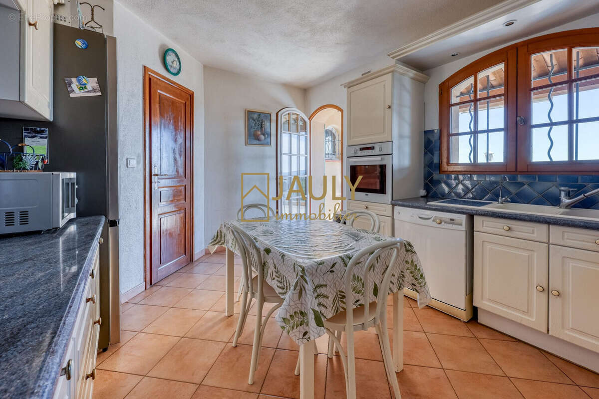 Maison à LA FARLEDE