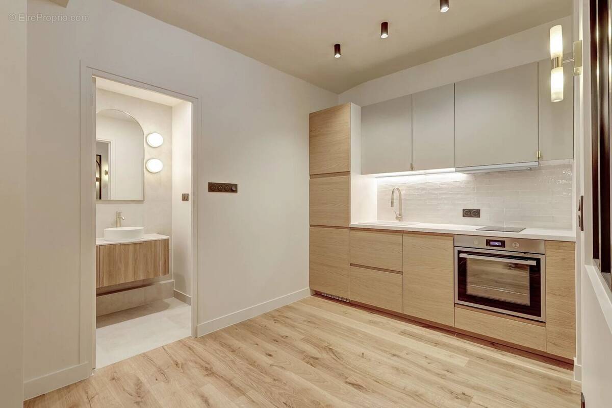 Appartement à PARIS-11E