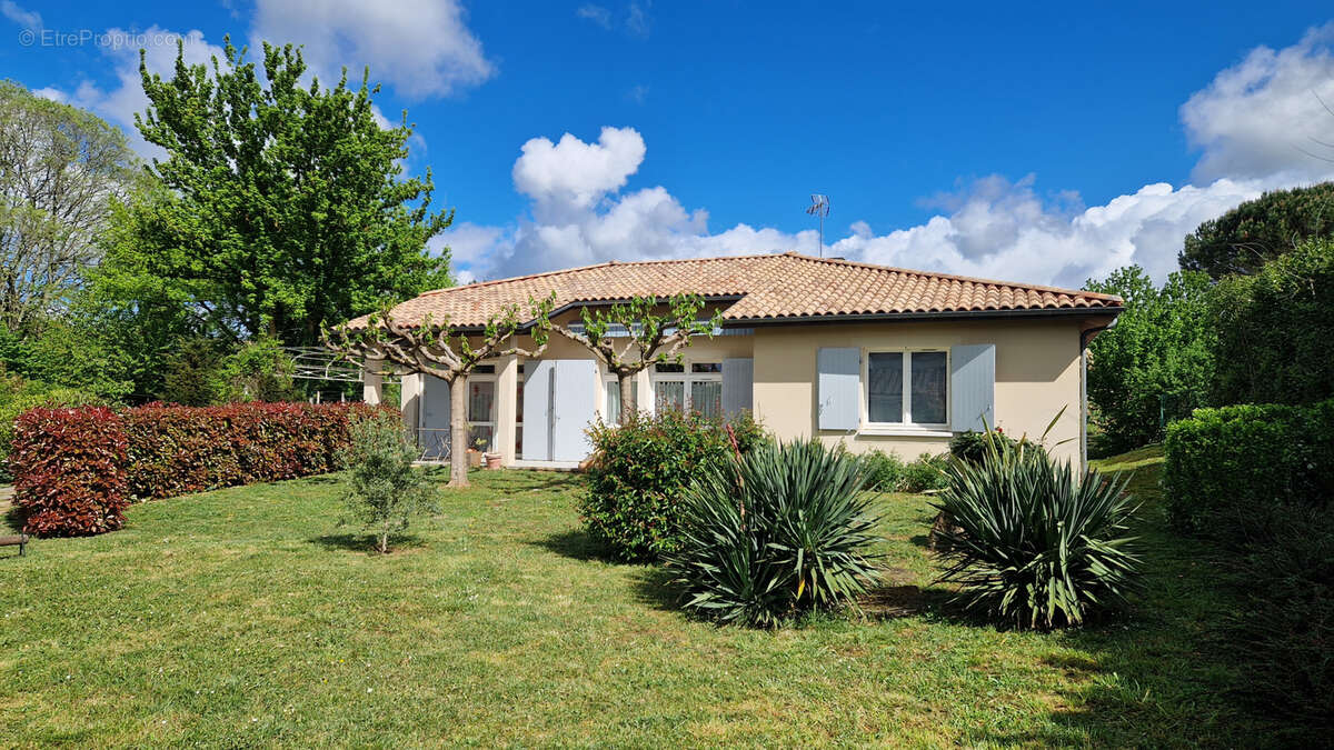 Proche gare LANGON - Maison de plain-pied - 3 chambres - garage - jardin - photo 2