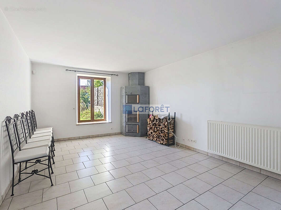 Maison à FRESNES-SUR-APANCE