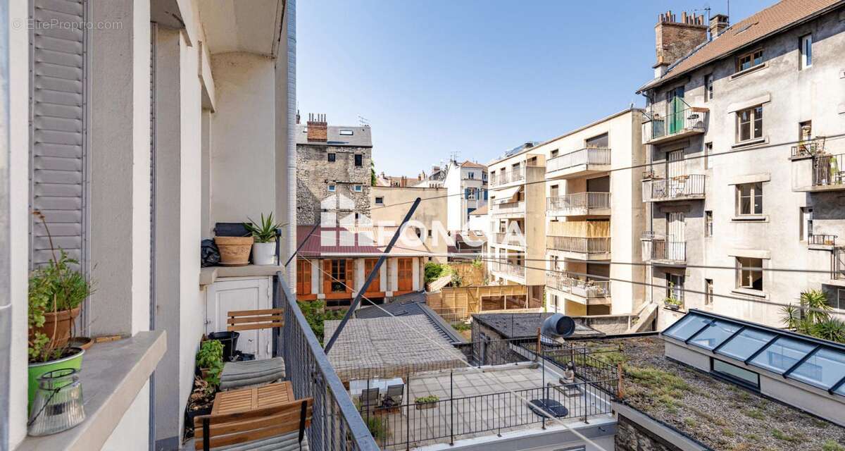 Superbe T5 Balcons PROCHE GARE - photo 13