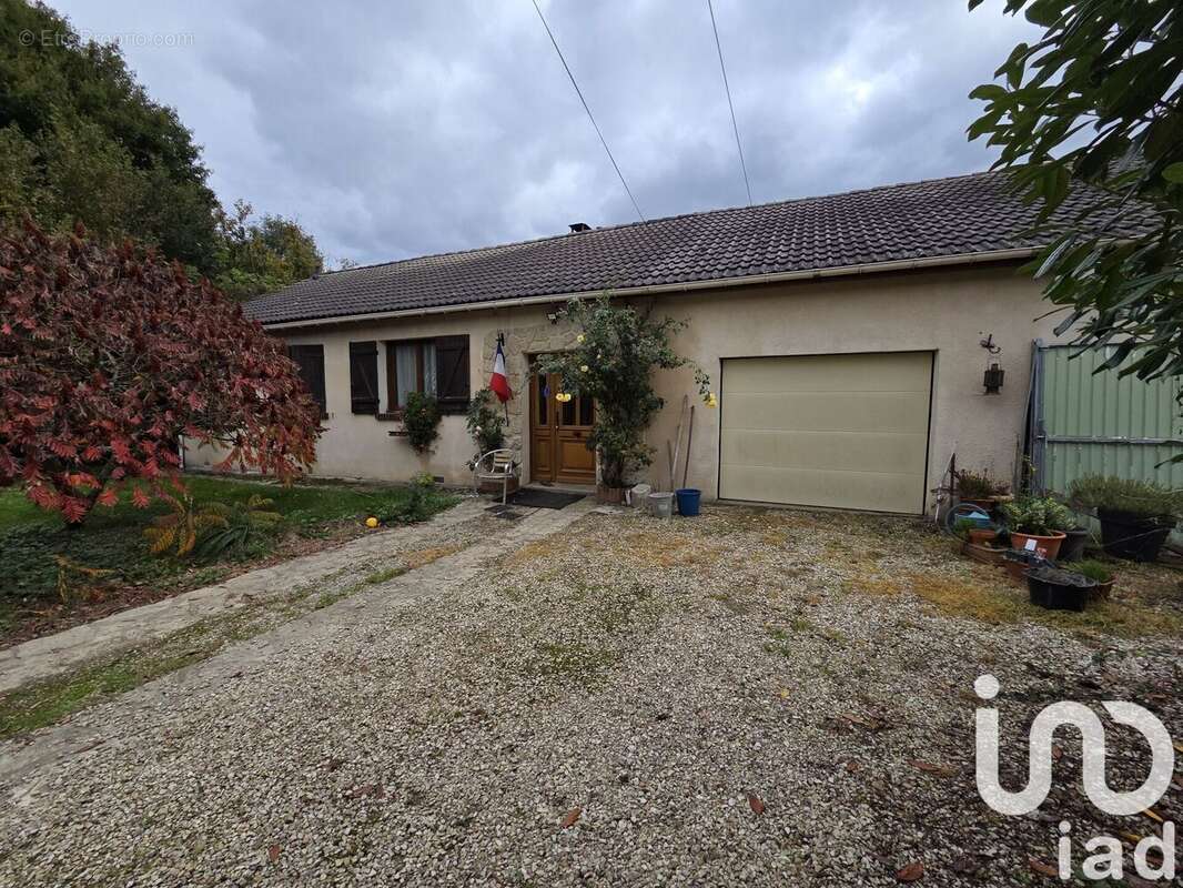 Photo 2 - Maison à PRECY-SUR-VRIN