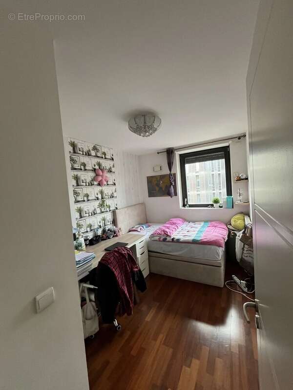 Appartement à PARIS-19E