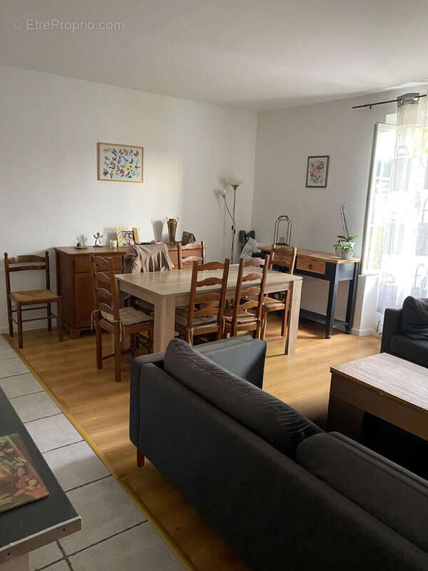 Appartement à ROBION
