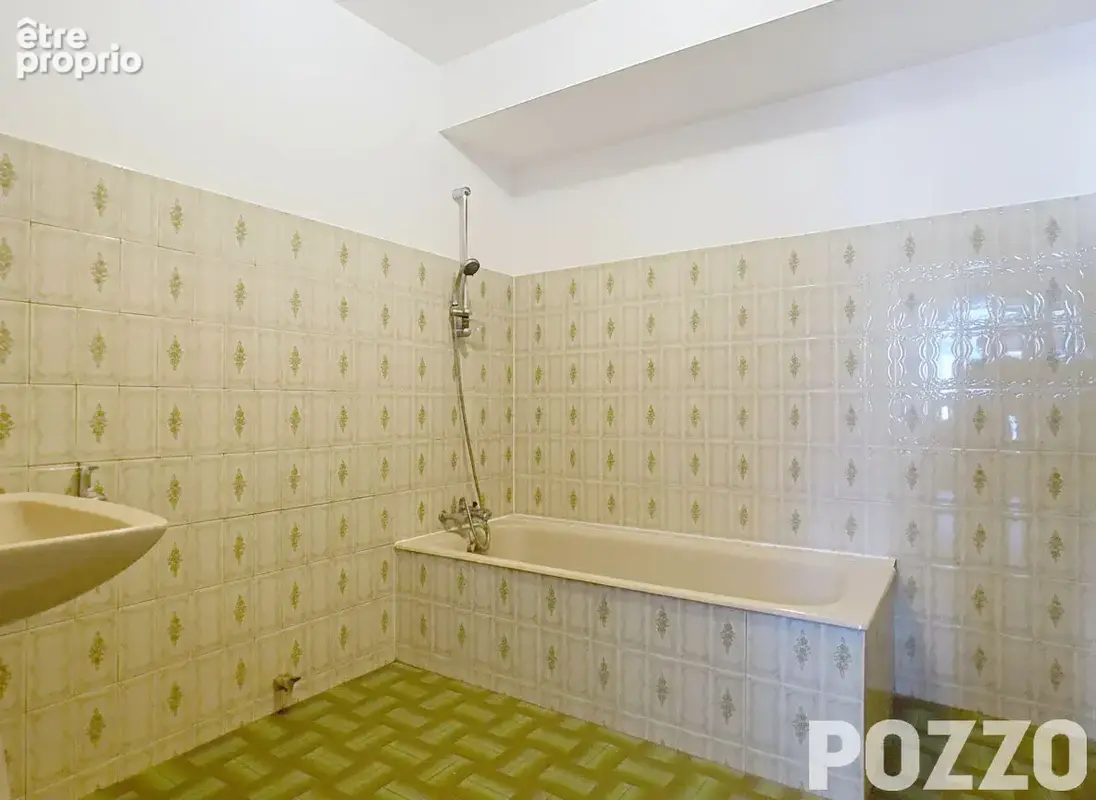 A Vendre - Val Couesnon - Immeuble 6 pièce(s) 126 m² - photo 8