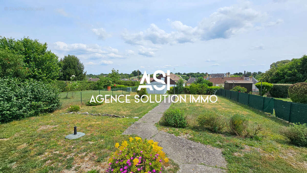 Maison à FRESNAY-SUR-SARTHE