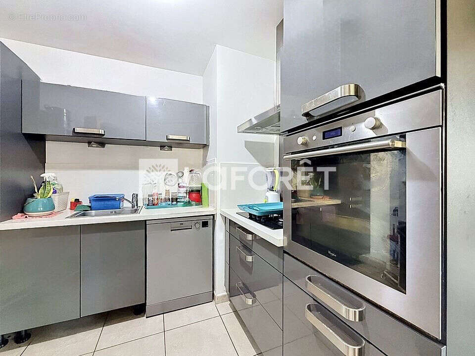 Appartement à MARSEILLE-8E