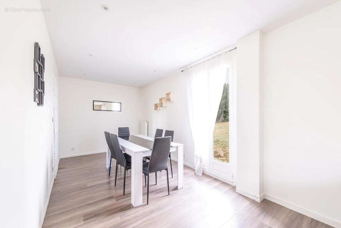 Lescherolles (77320) – maison familiale 120m2 avec sous-sol total sur 1 190 m² de terrain – fort potentiel après travaux - photo 15