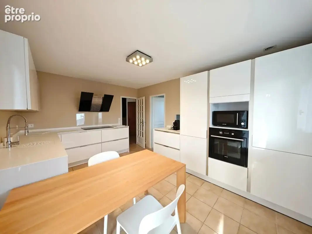 Maison 6 pièces 139 m² à vendre à Saint-Genis-Pouilly (01630) - photo 9