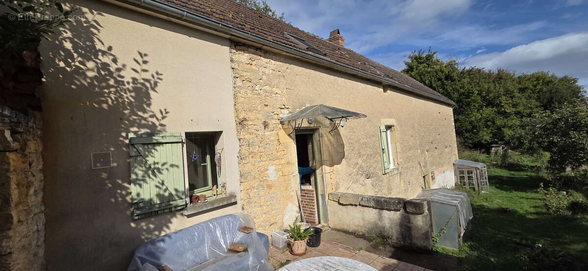 Maison à CUNCY-LES-VARZY