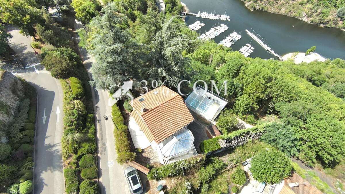 Maison à ROCHE-LA-MOLIERE