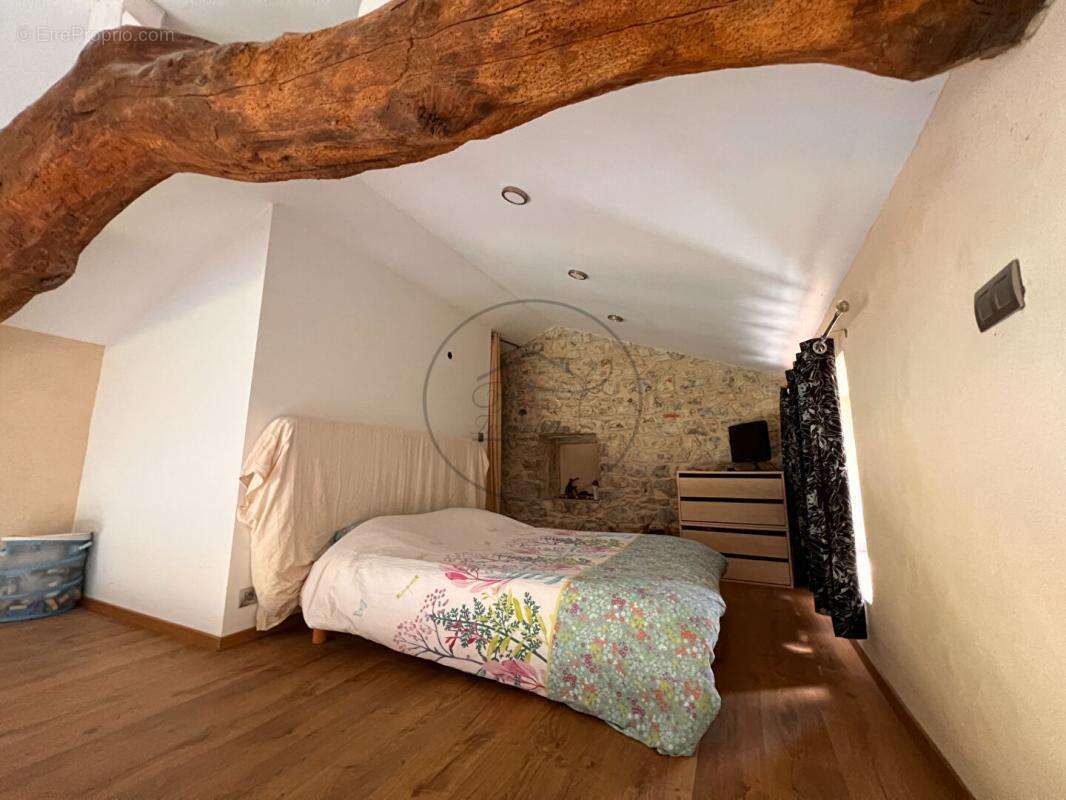 Maison à SAINT-ANDRE-DE-CRUZIERES