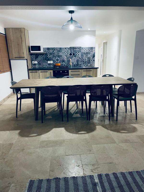 Appartement 277 m² à Petite-Ile  - photo 2