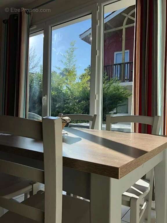 Appartement à PARENTIS-EN-BORN