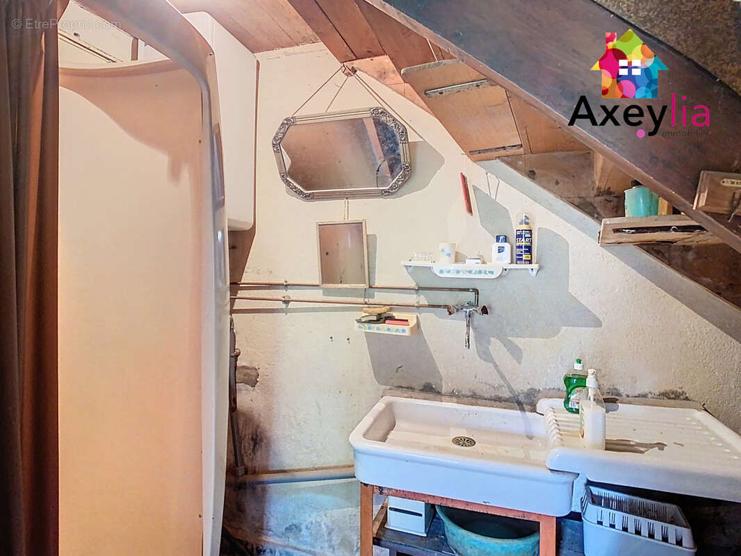 Maison à SAINT-NICOLAS-DES-BIEFS