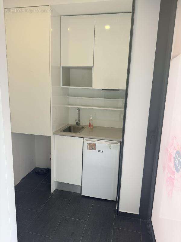 Commerce à ISSY-LES-MOULINEAUX