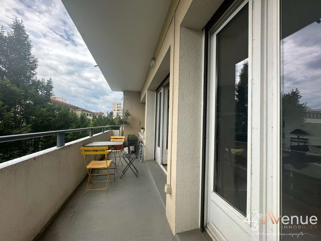Appartement à SAINT-ETIENNE