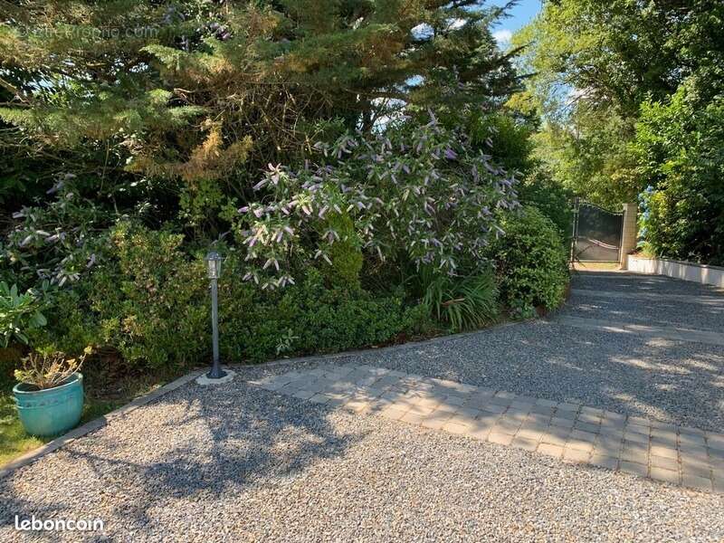 Maison à LA FEUILLEE