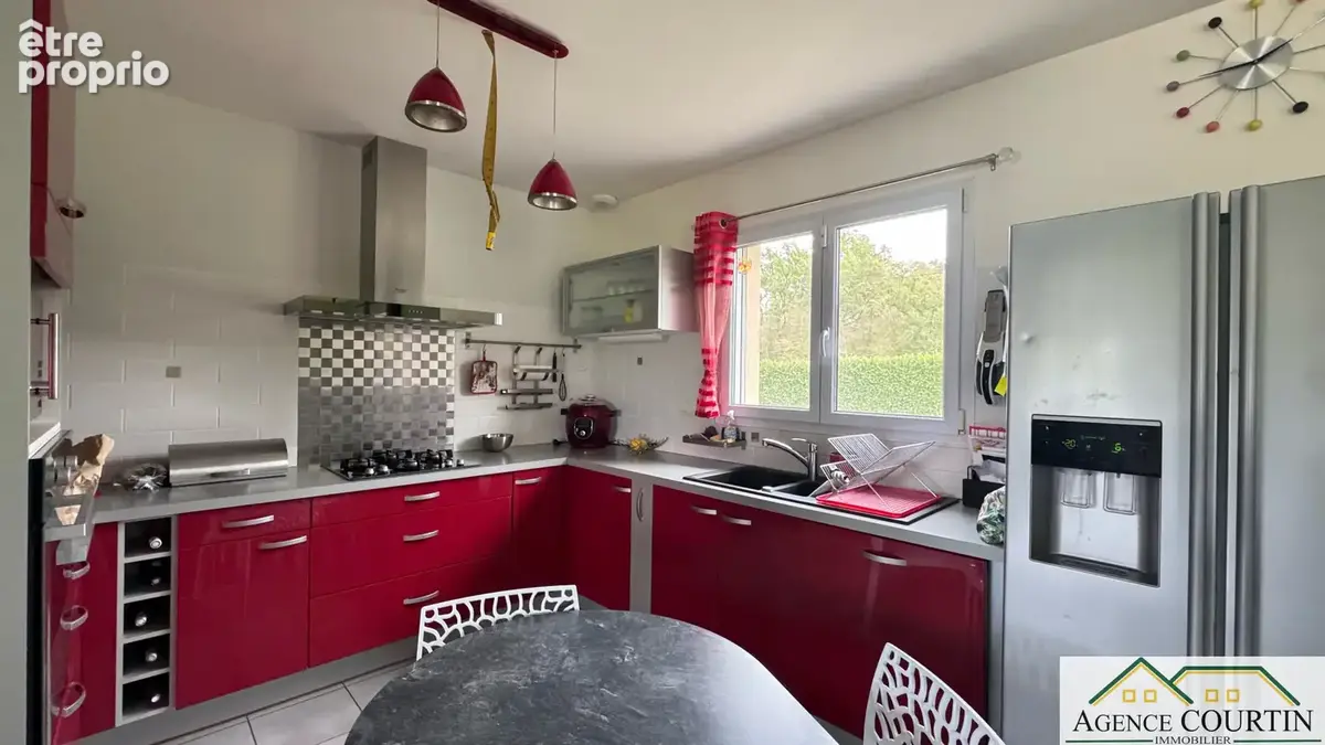 Maison familiale avec grande dépendance à Bersaillin (39)   Idéale pour un artisan ou un projet touristique - photo 6