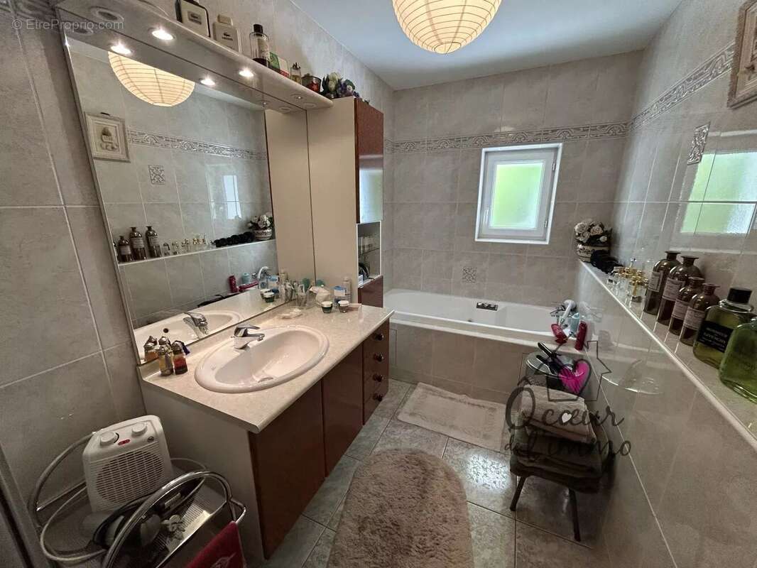 Maison à CHANTELOUP-LES-BOIS