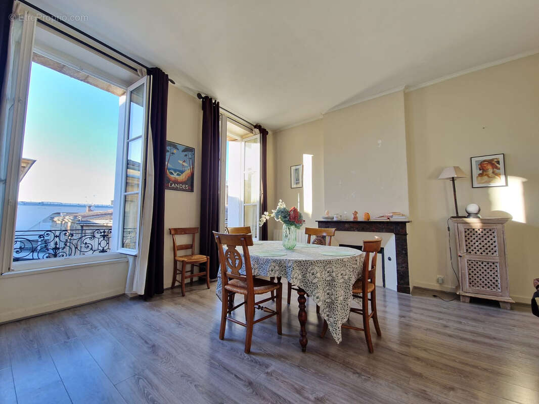 Appartement à BORDEAUX