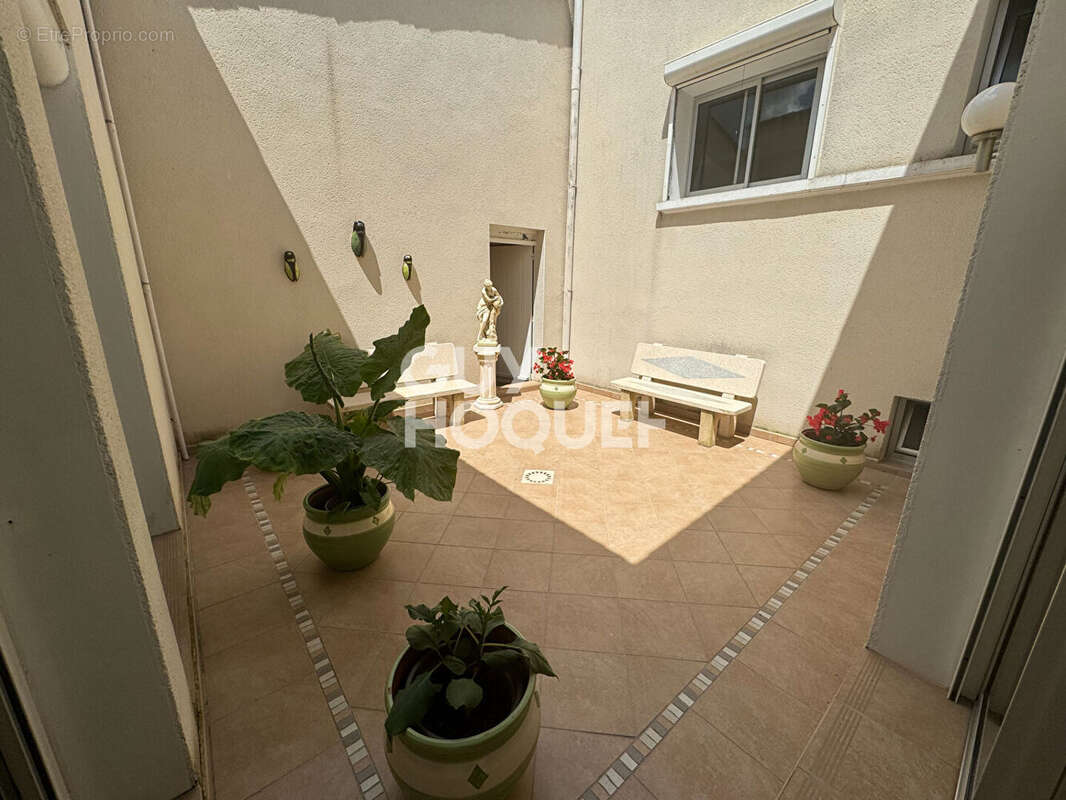 Maison d'architecte avec piscine et parc - photo 8