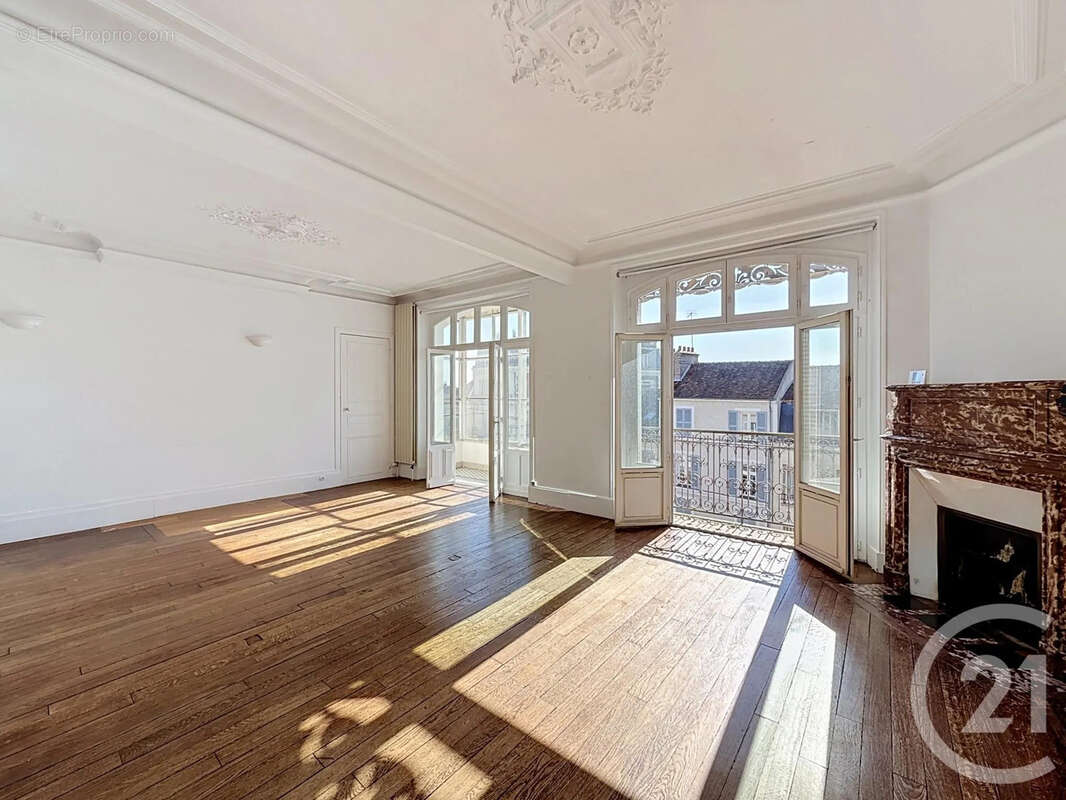 Appartement 103 m² à Fontainebleau  - photo 2