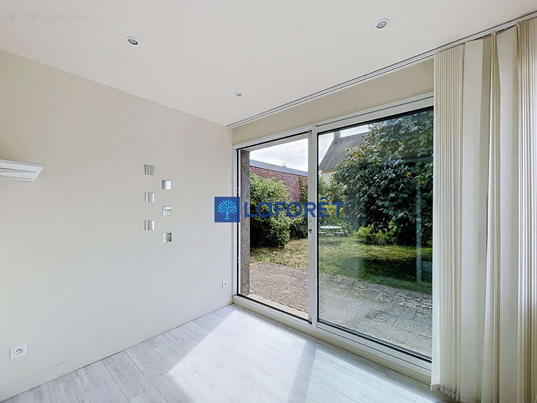 Immeuble Sotteville-lès-Rouen 9 pièces 140 m2 - photo 13