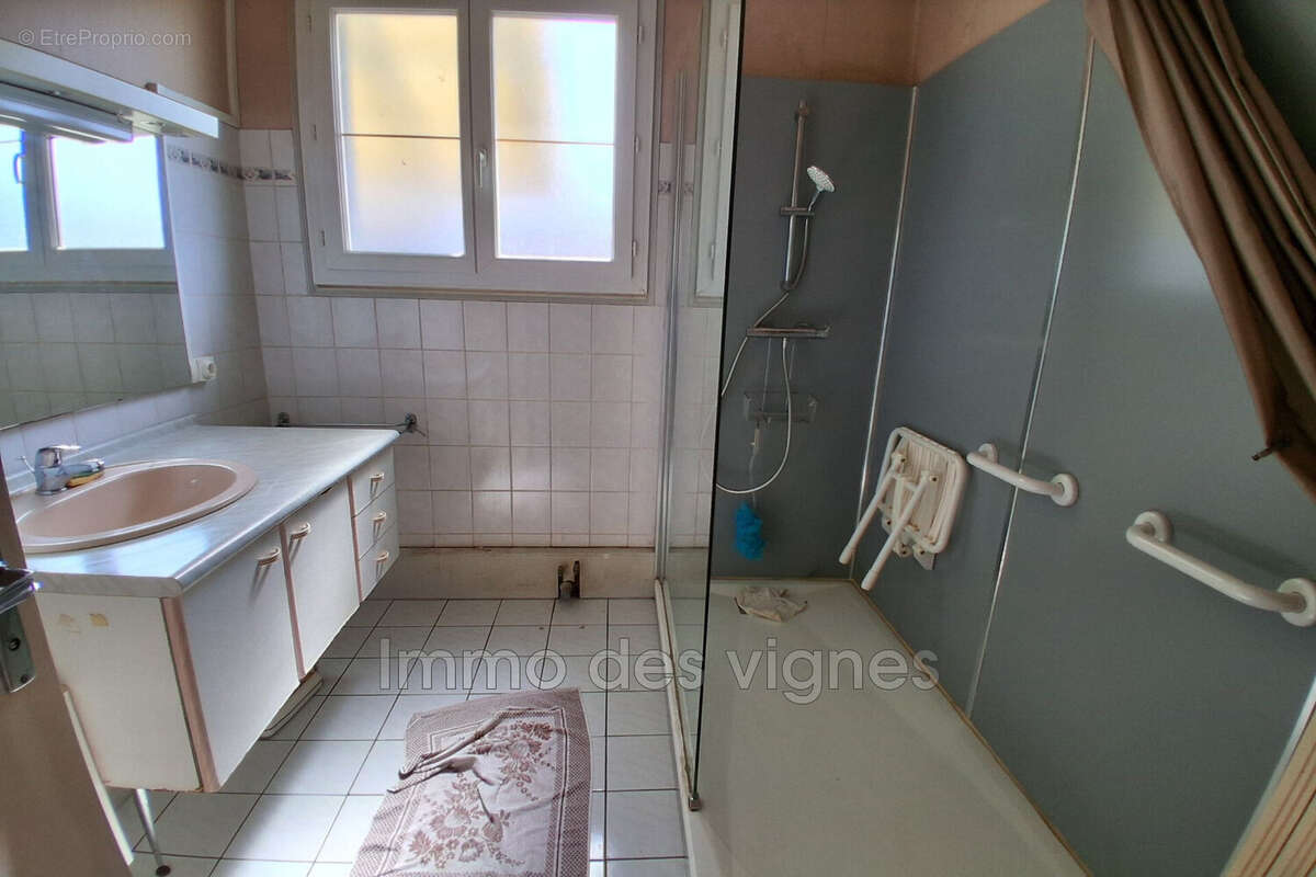 Maison 92 m² à Ambares-Et-Lagrave  - photo 9