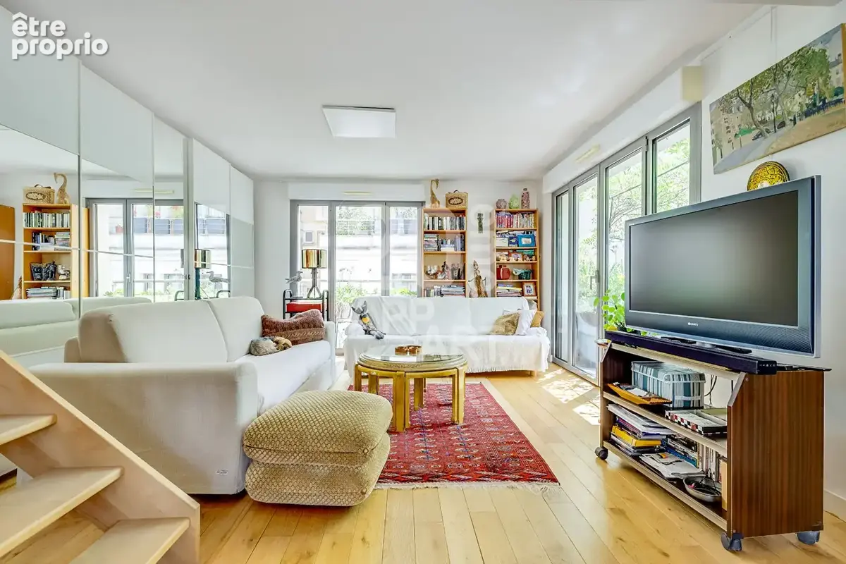 Duplex d'exception au dernier étage - 100 m² avec terrasse & balcons - photo 2