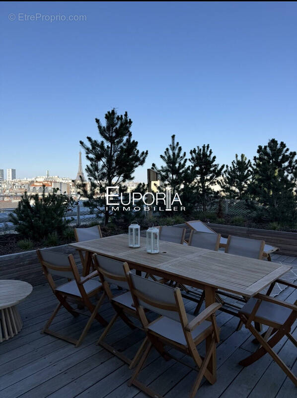 Appartement à PARIS-15E