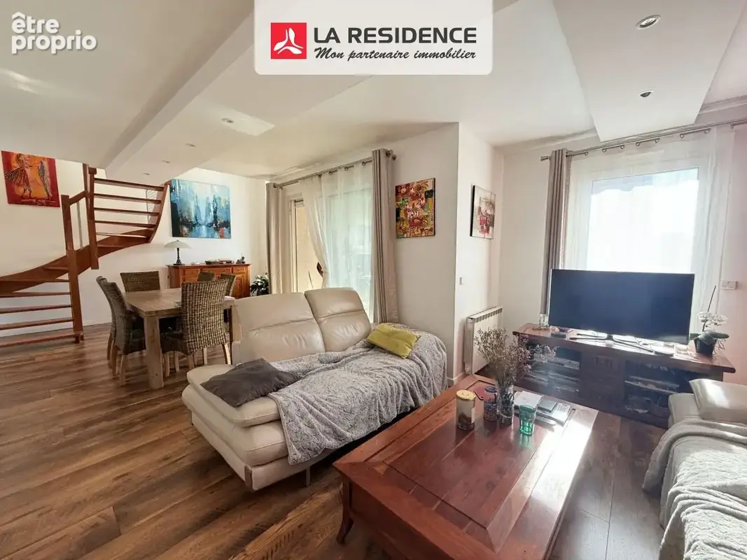 Appartement 5 pièces 98 m² à vendre à Velizy-Villacoublay (78140) - photo 2