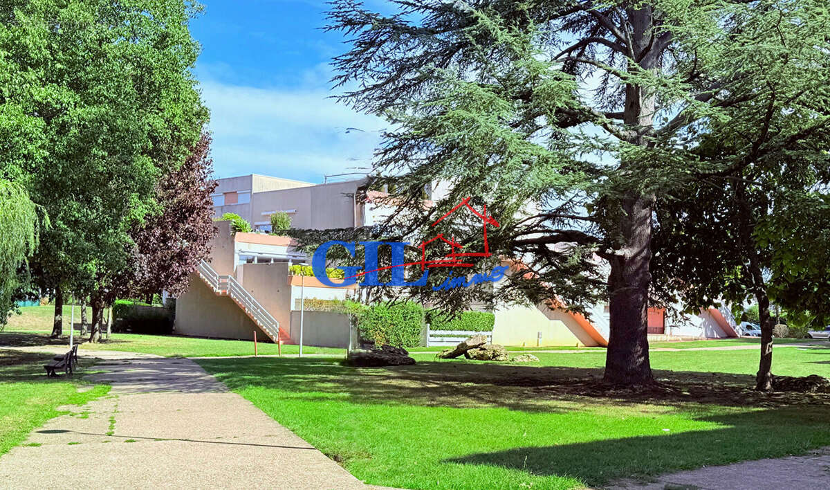 Appartement à SAVIGNY-LE-TEMPLE