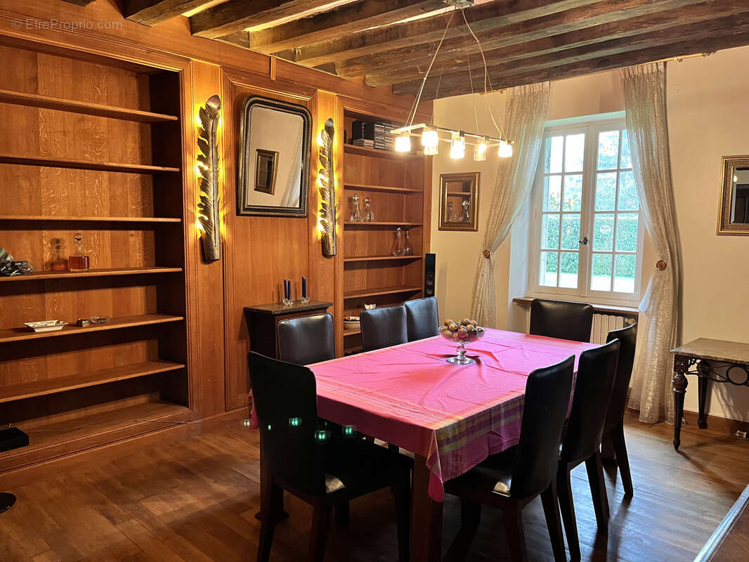 Maison à VIEILLES-MAISONS-SUR-JOUDRY