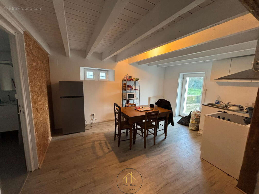 Maison à RUELLE-SUR-TOUVRE