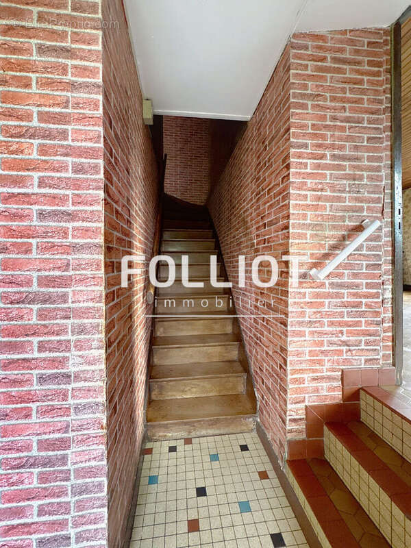 Maison à CONDE-SUR-VIRE