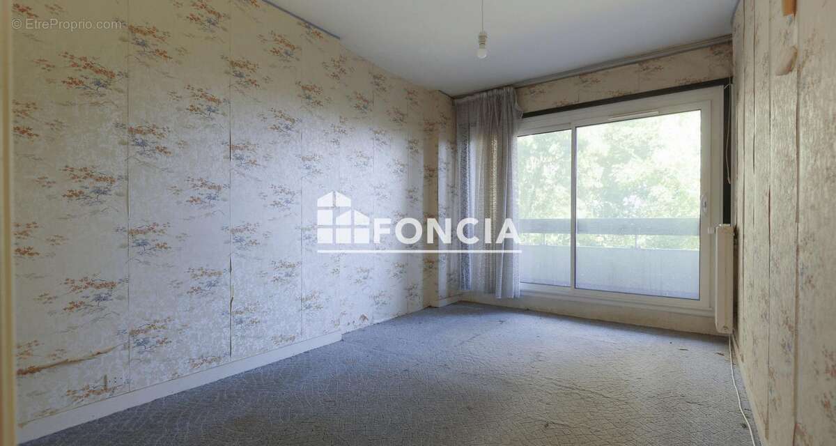 Appartement à LE COUDRAY-MONTCEAUX