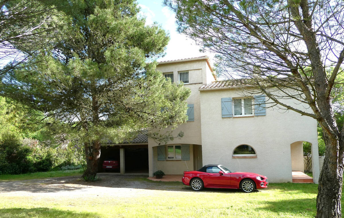 Maison à VILLEMOUSTAUSSOU
