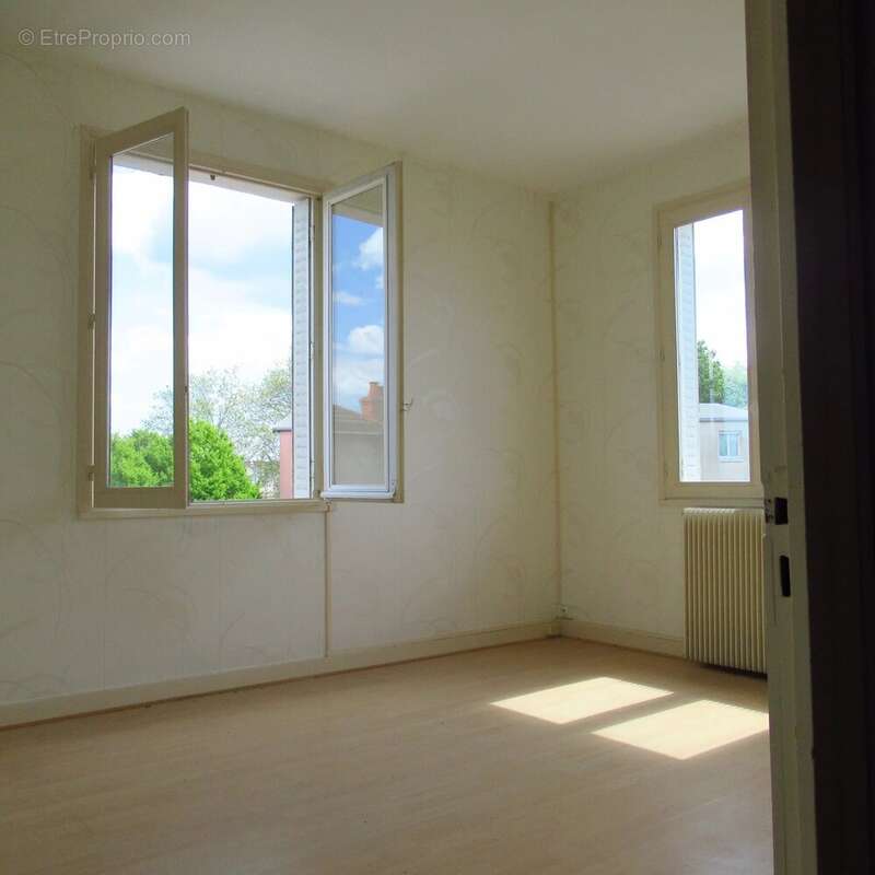 Maison à PARAY-LE-MONIAL