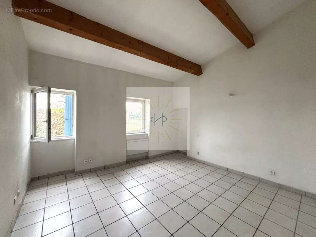 Maison à MONTELIMAR