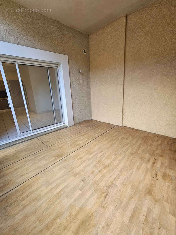 Appartement à MAUVES