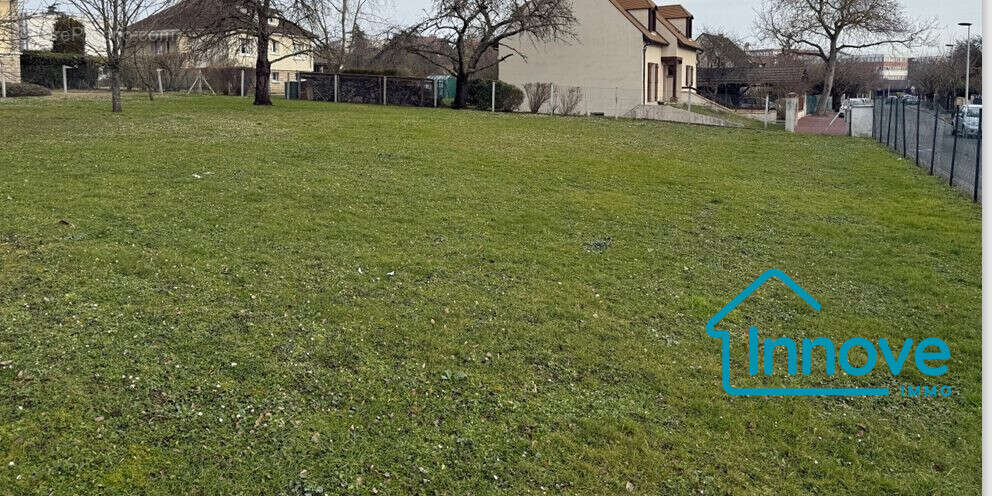 Terrain à MARLY-LE-ROI