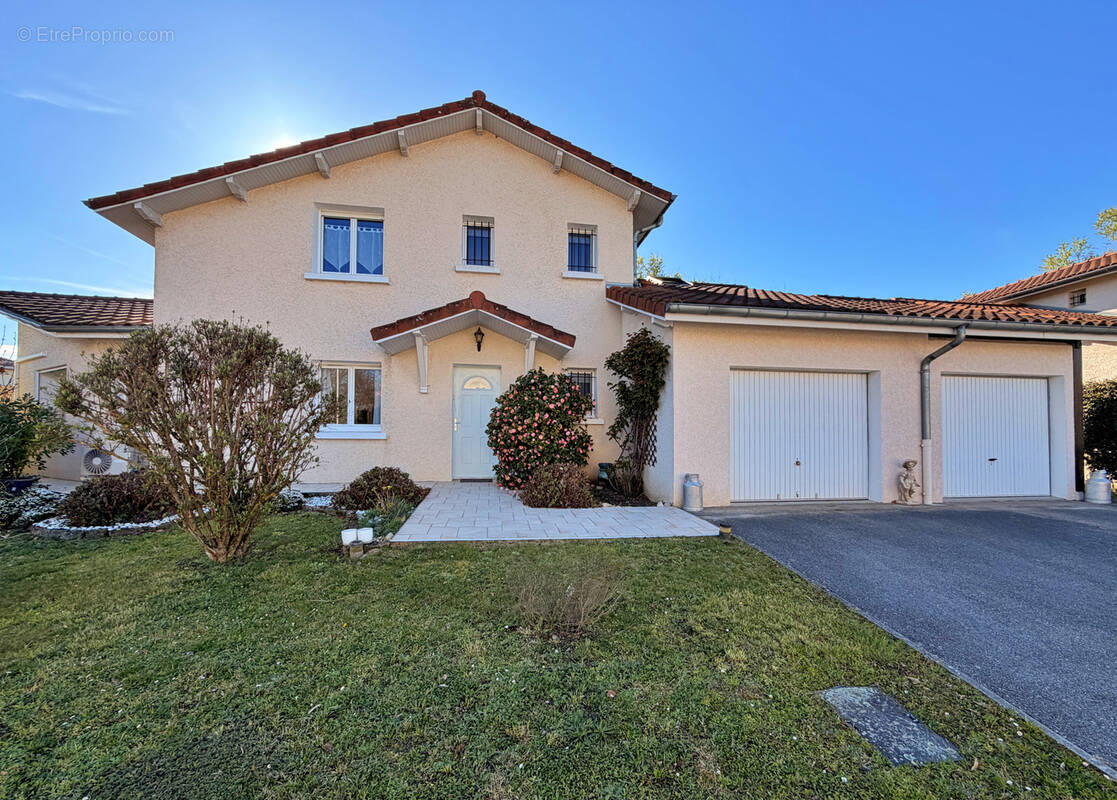 Maison à BOURGOIN-JALLIEU