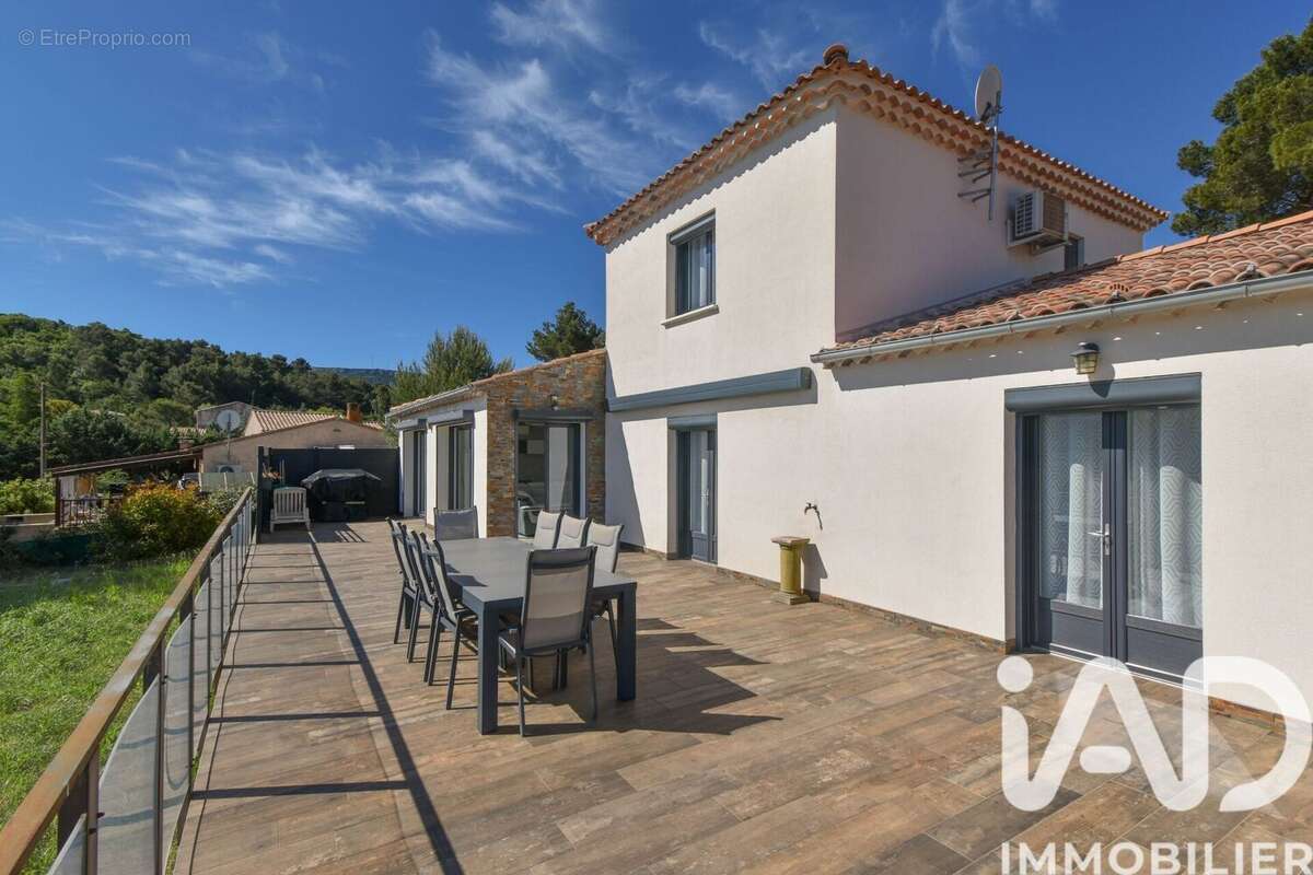 Photo 2 - Maison à PLAN-D'AUPS-SAINTE-BAUME