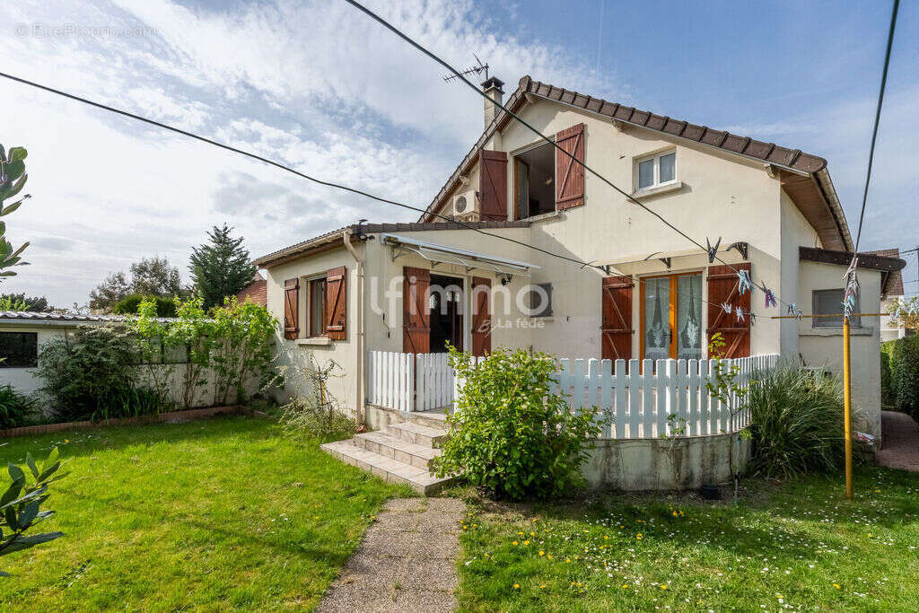 Maison 6 pièces - Grand garage - photo 14