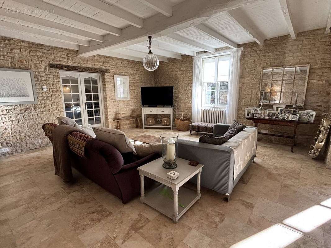 Maison à AUNAC
