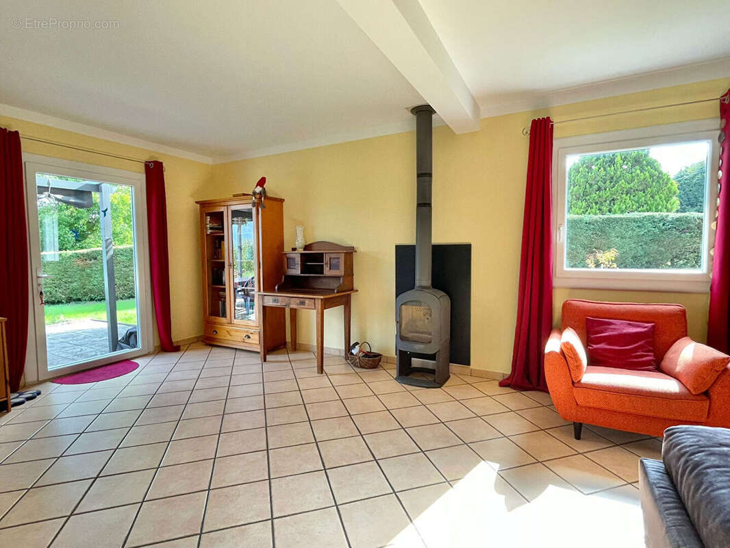 Maison à LES EPARRES