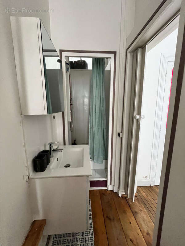 Appartement à PARIS-20E