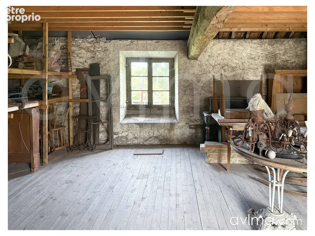 Ancienne ferme en pierre à rénover au centre du village - photo 6