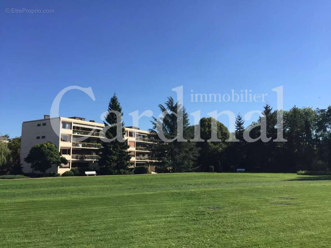Appartement à NOISY-LE-ROI